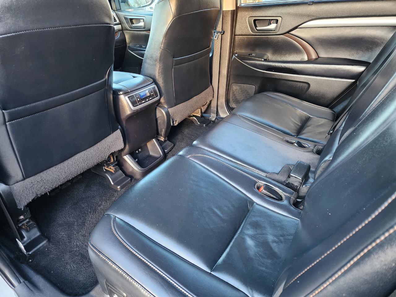 Toyota Highlander XLE AWD V6 2019