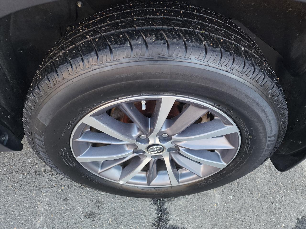 Toyota Highlander XLE AWD V6 2019