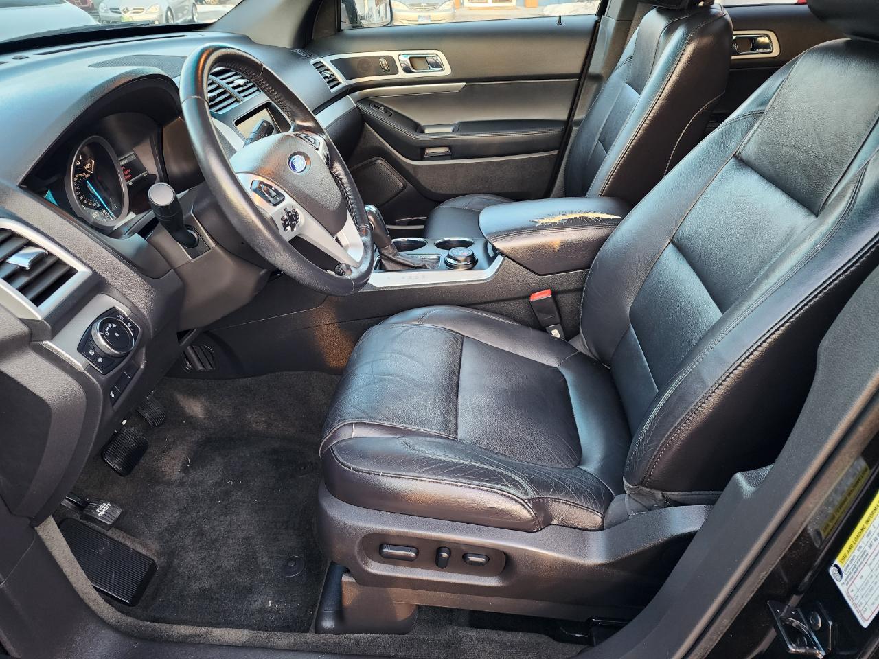 Ford Explorer XLT 4WD 2013