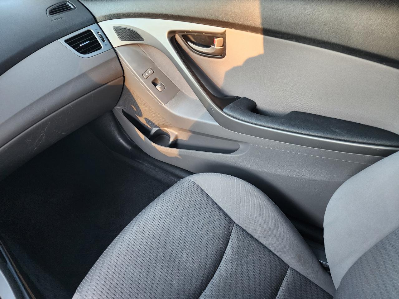 Hyundai Elantra Coupe A/T 2014