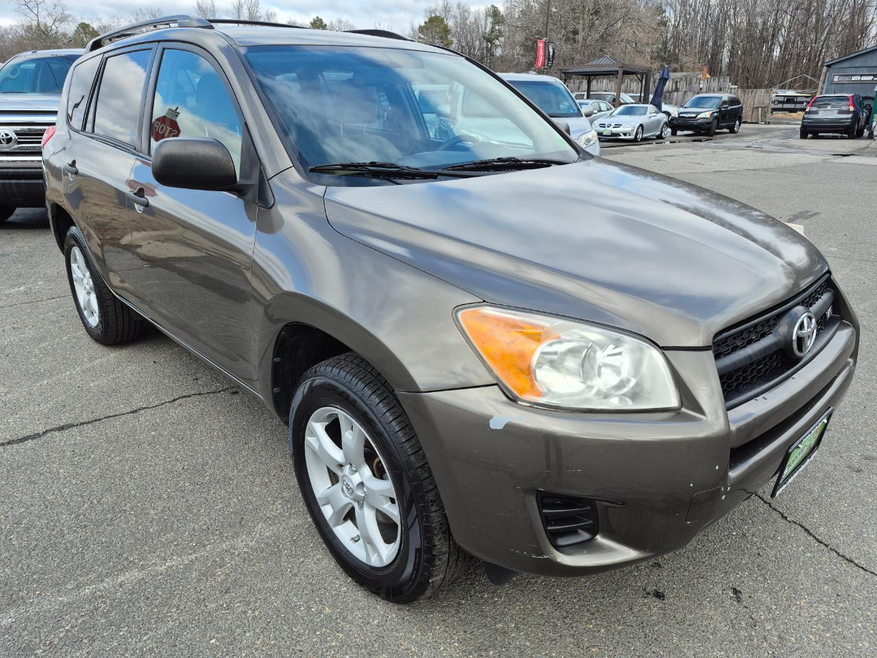Toyota RAV4 Base V6 4WD 2012