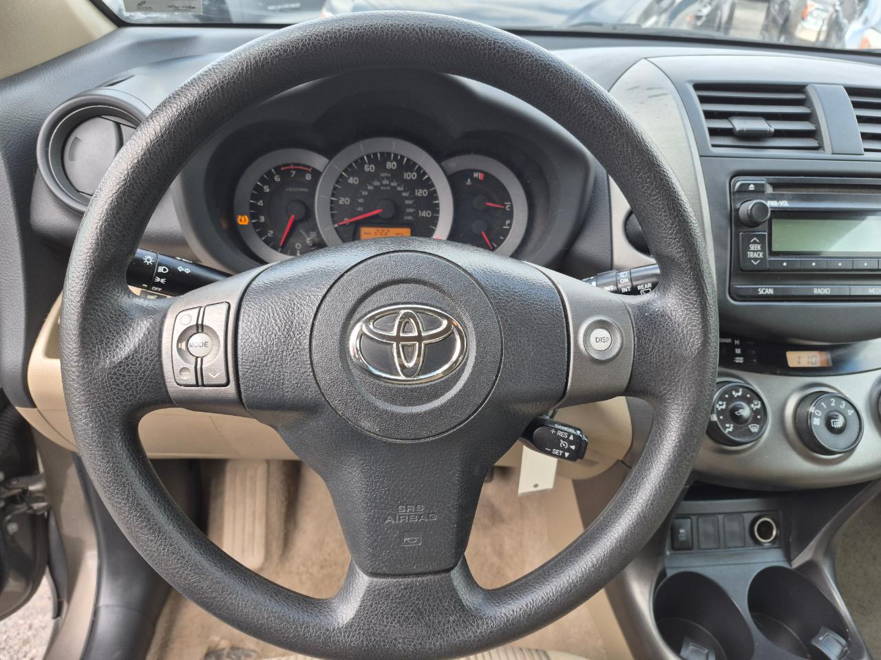 Toyota RAV4 Base V6 4WD 2012