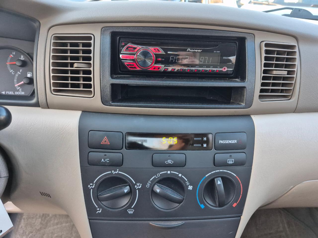 Toyota Corolla CE 2003