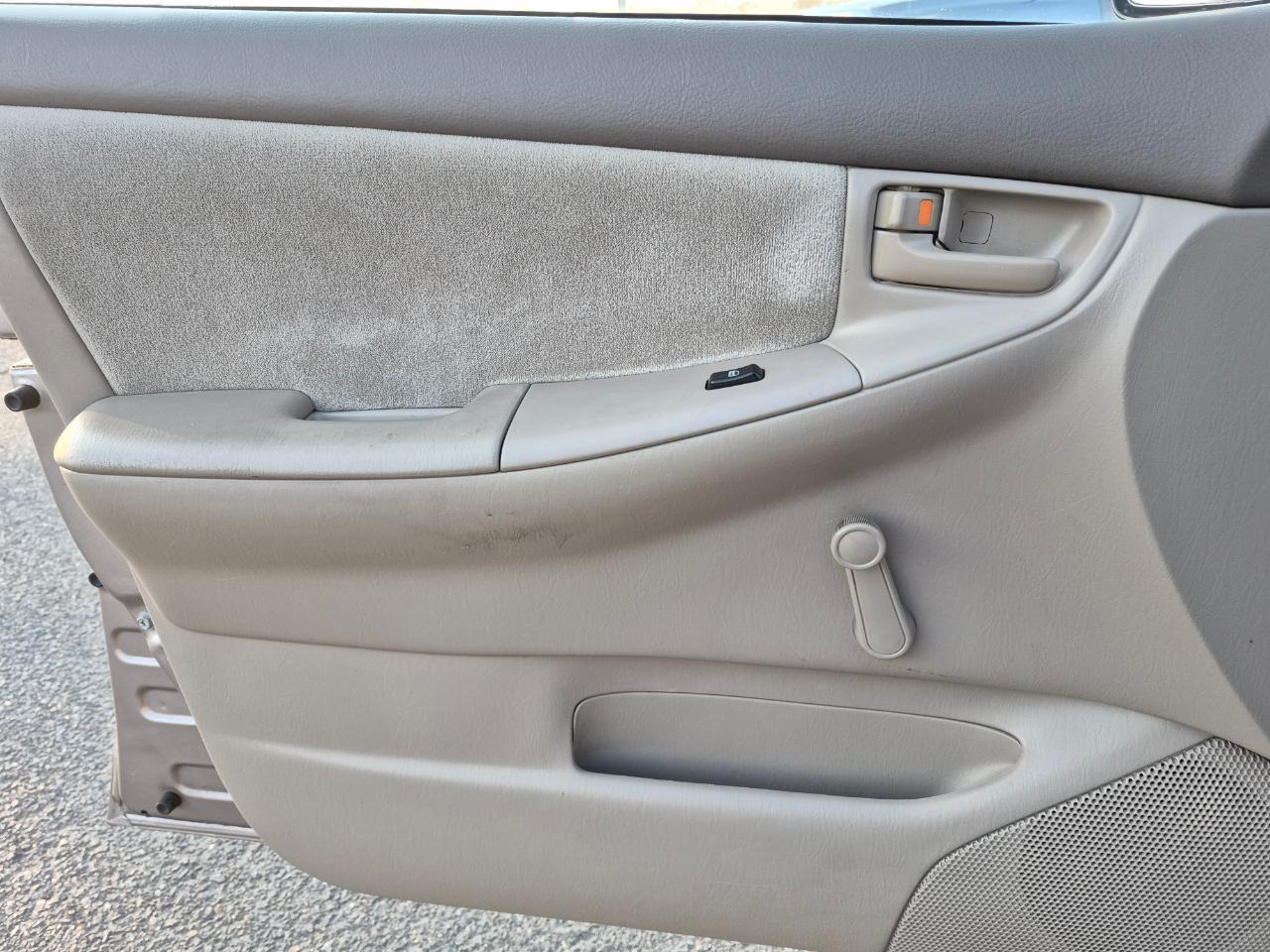 Toyota Corolla CE 2003