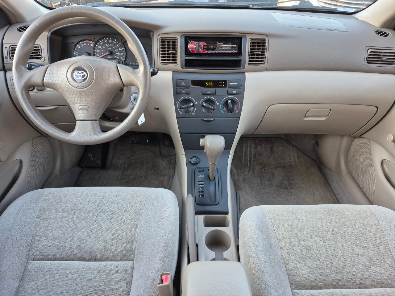 Toyota Corolla CE 2003