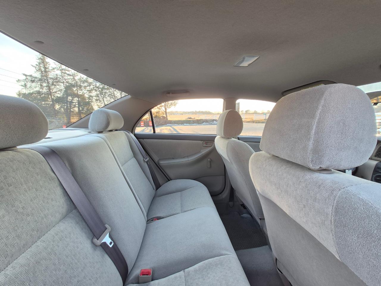 Toyota Corolla CE 2003