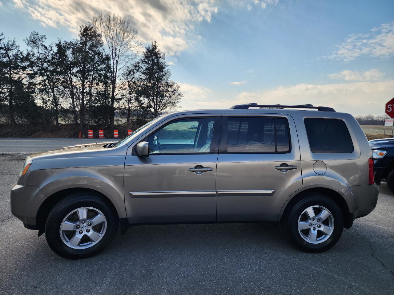 Honda Pilot EX-L 2WD w/ DVD 2011