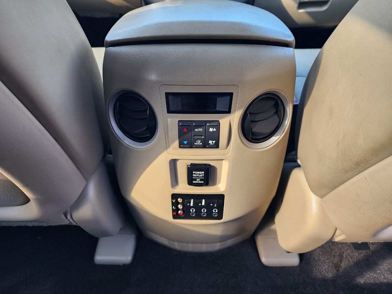 Honda Pilot EX-L 2WD w/ DVD 2011