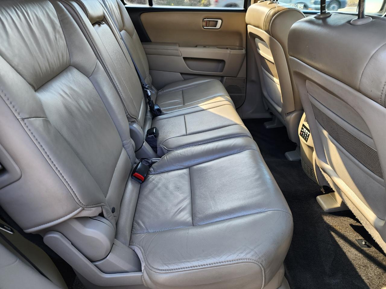 Honda Pilot EX-L 2WD w/ DVD 2011