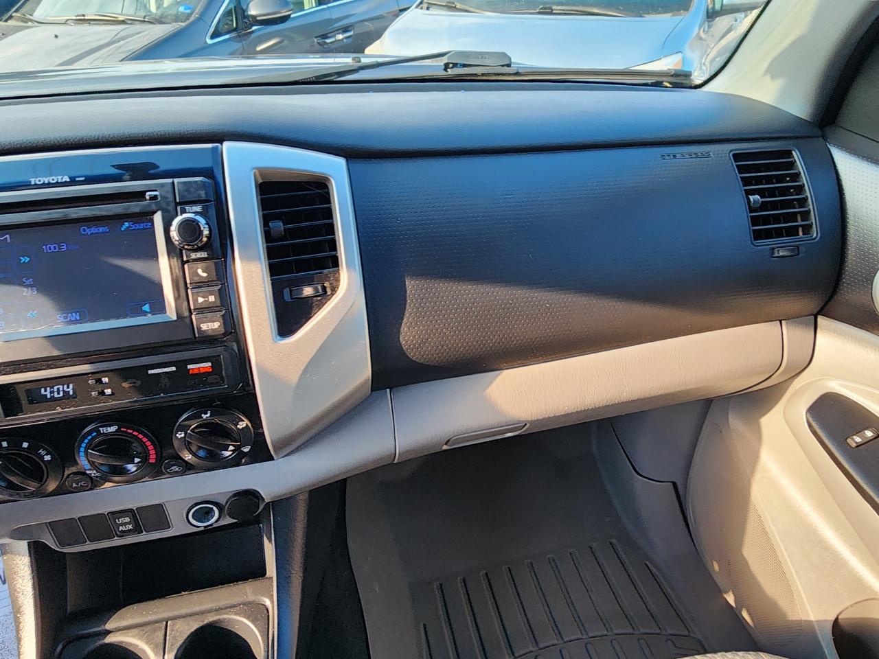 Toyota Tacoma PreRunner Double Cab Auto 2WD 2013