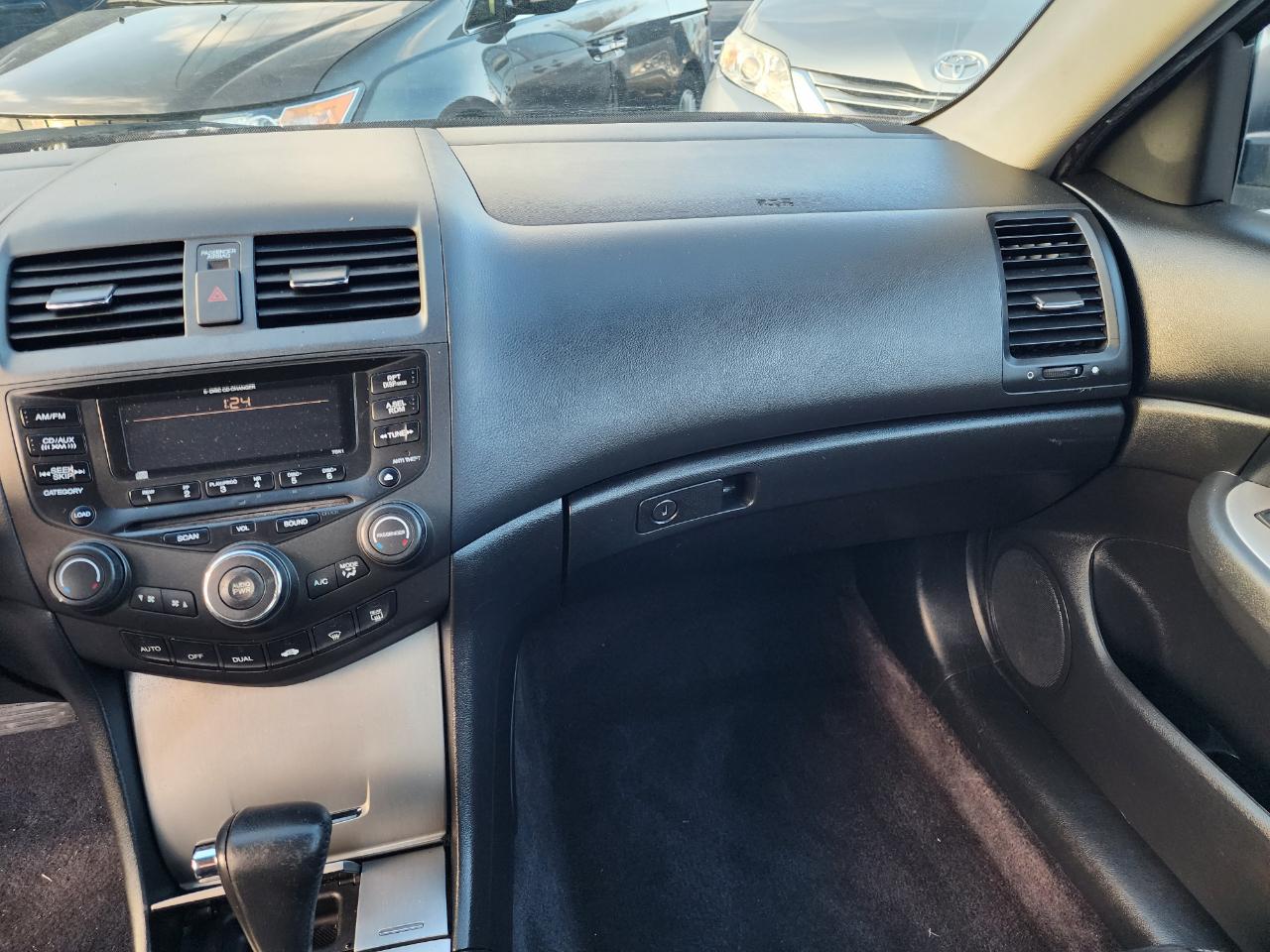 Honda Accord EX-L Sedan AT with XM Radio 2005