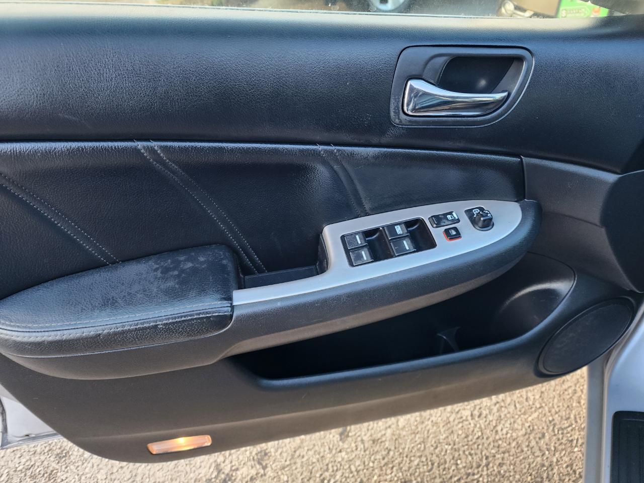 Honda Accord EX-L Sedan AT with XM Radio 2005