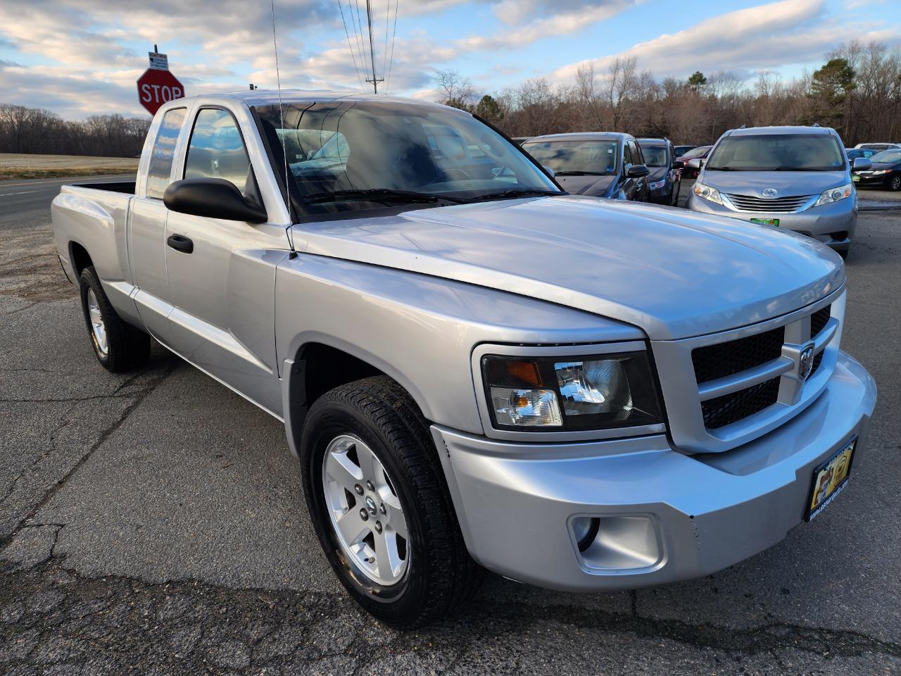 Dodge Dakota SLT Extended Cab 2WD 2010