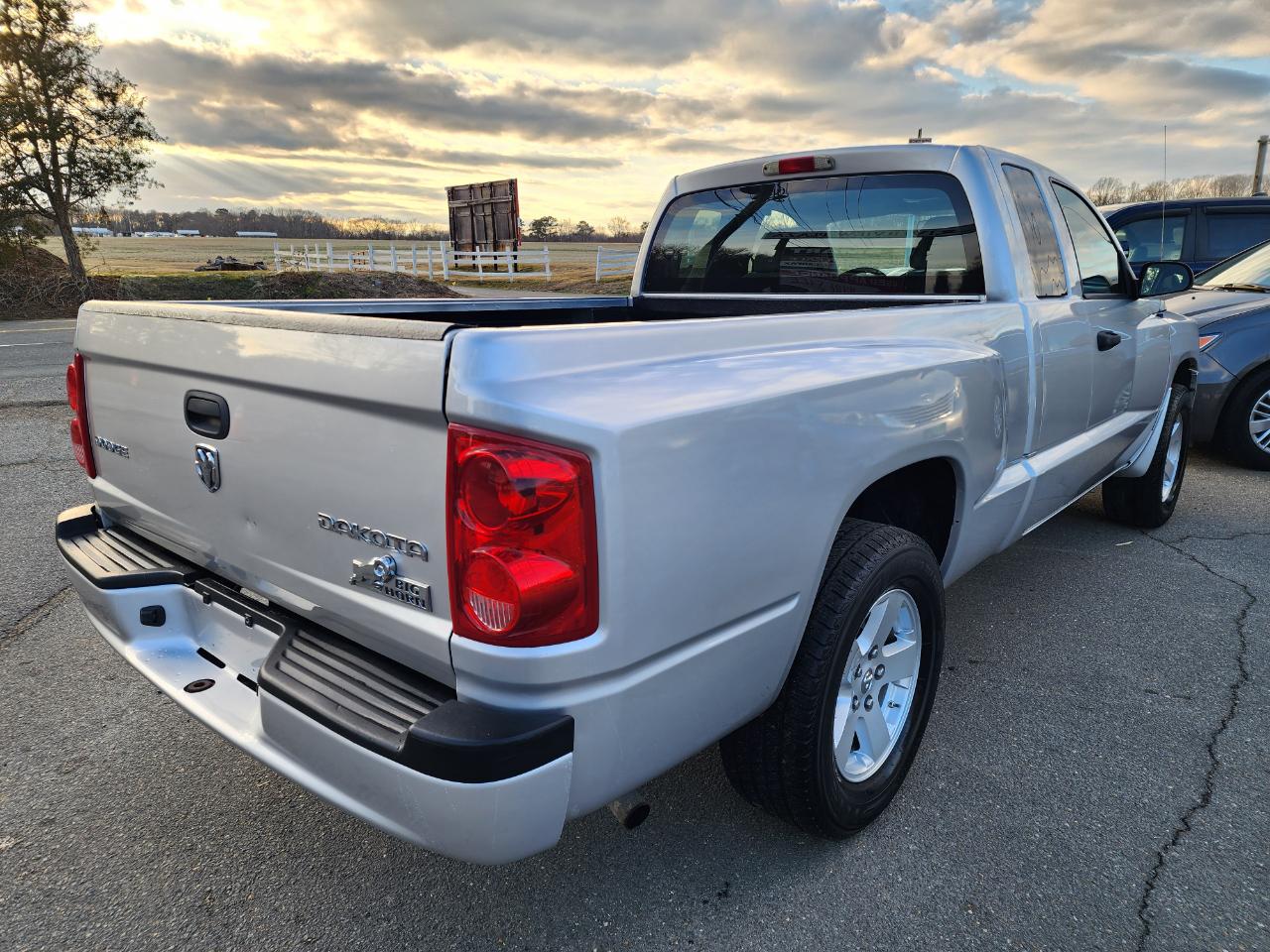 Dodge Dakota SLT Extended Cab 2WD 2010