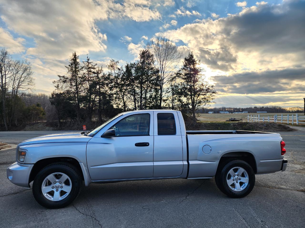 Dodge Dakota SLT Extended Cab 2WD 2010