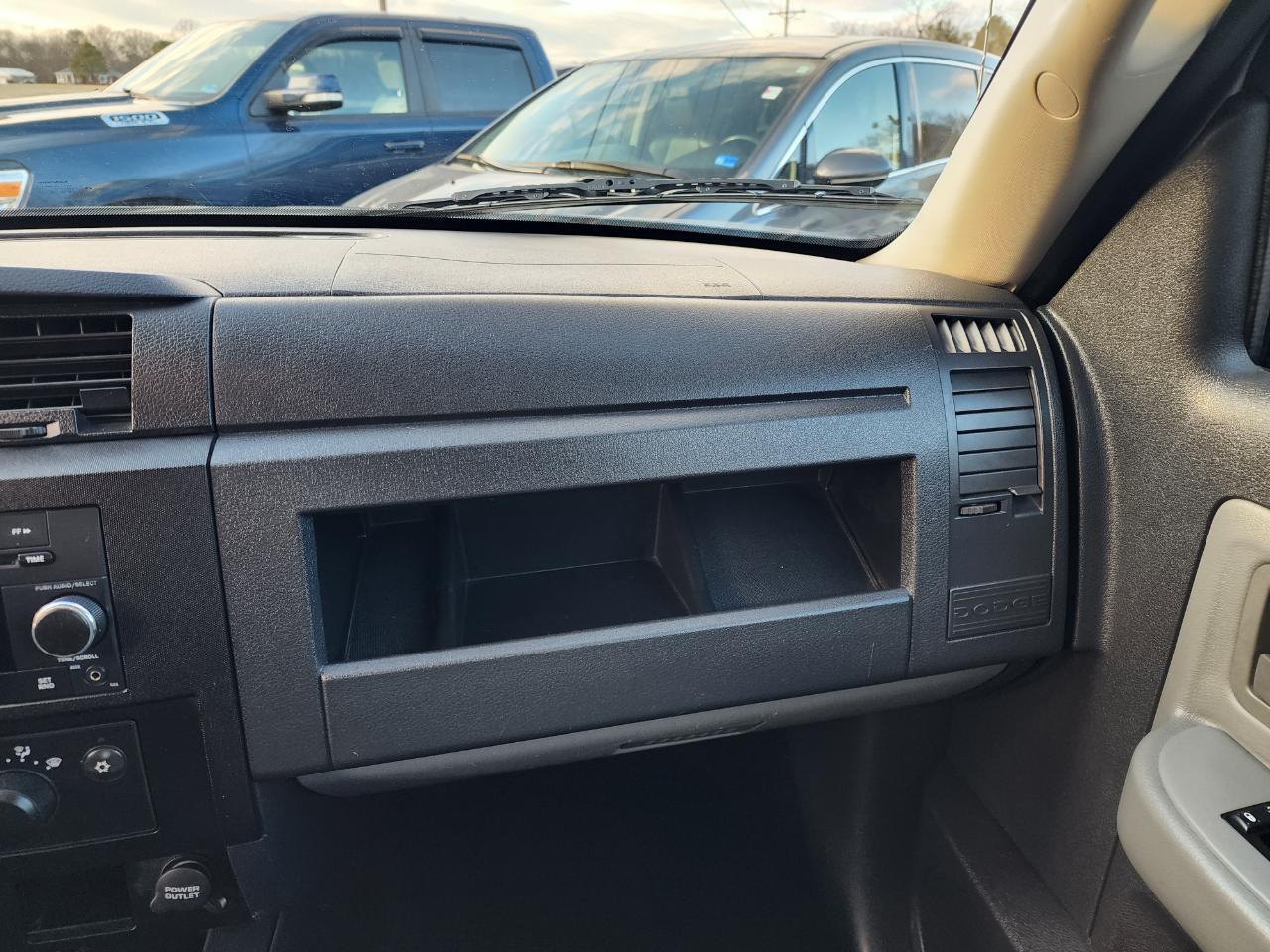 Dodge Dakota SLT Extended Cab 2WD 2010