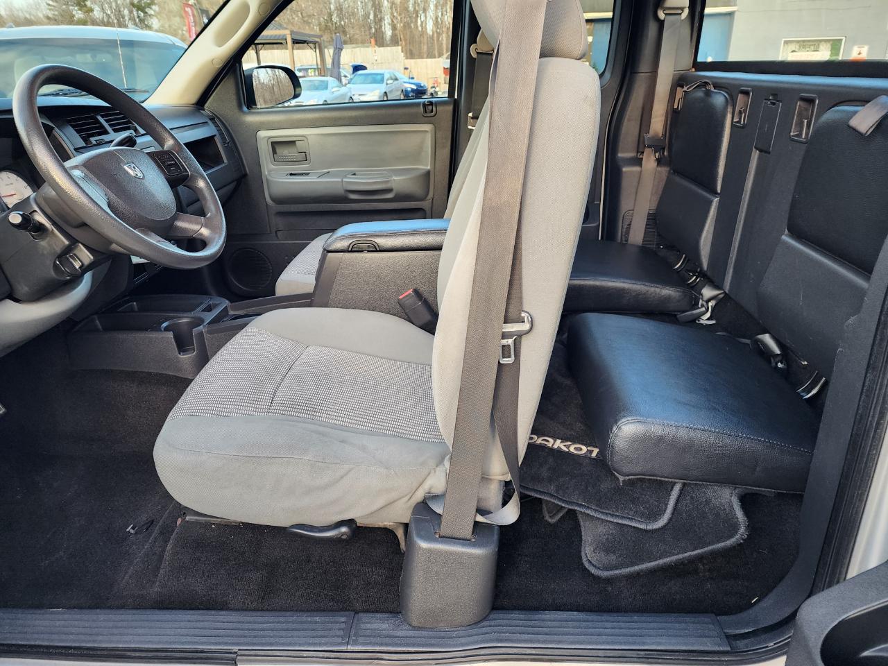 Dodge Dakota SLT Extended Cab 2WD 2010