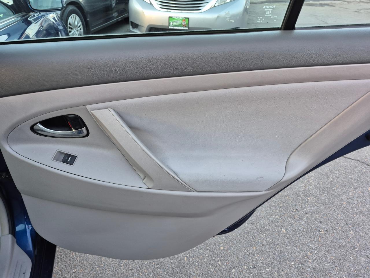 Toyota Camry LE 2011