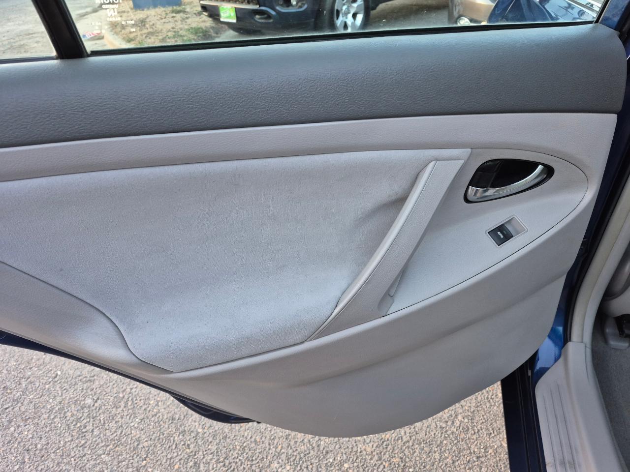 Toyota Camry LE 2011