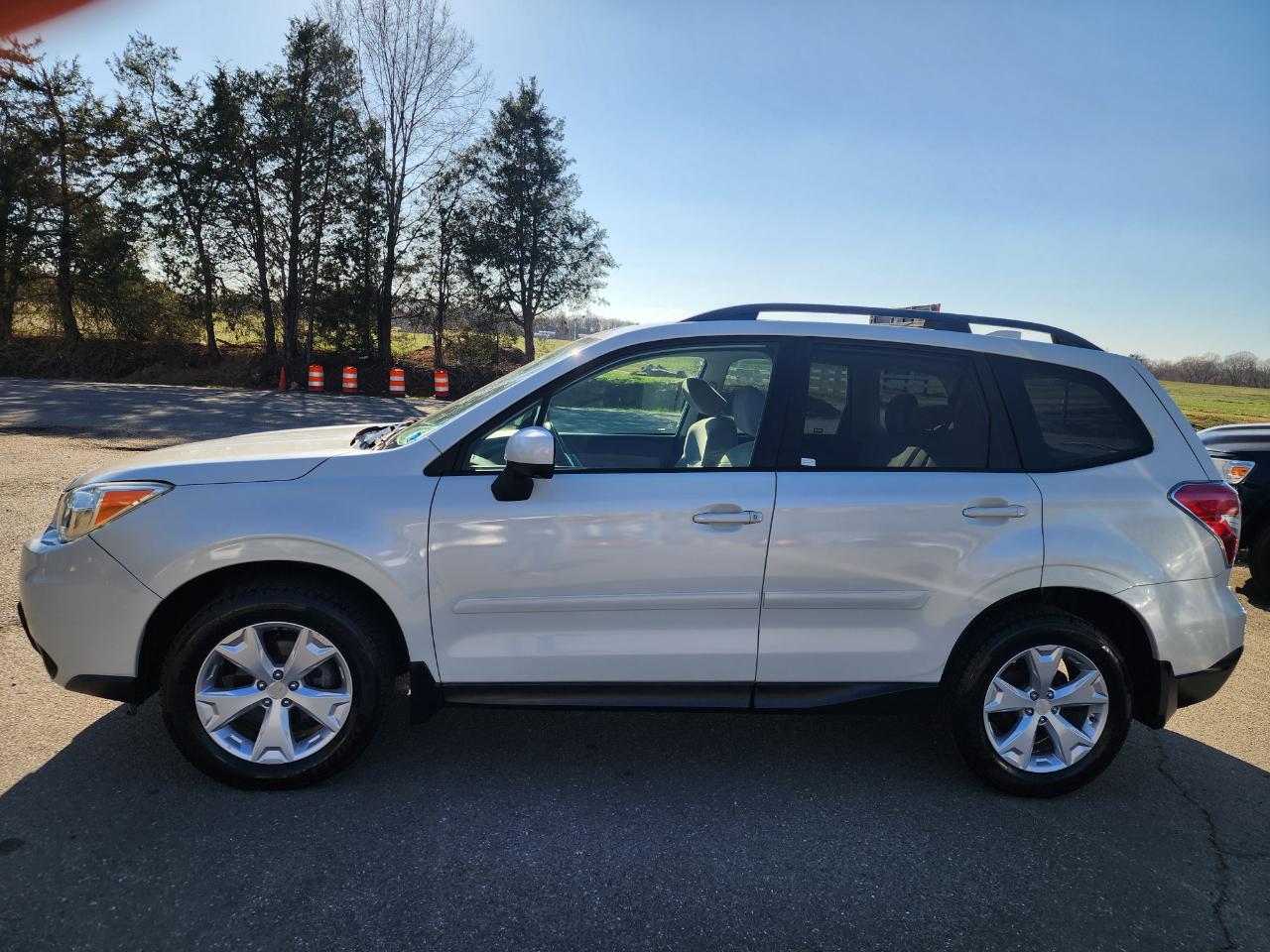 Subaru Forester 2.5i Premium PZEV CVT 2016
