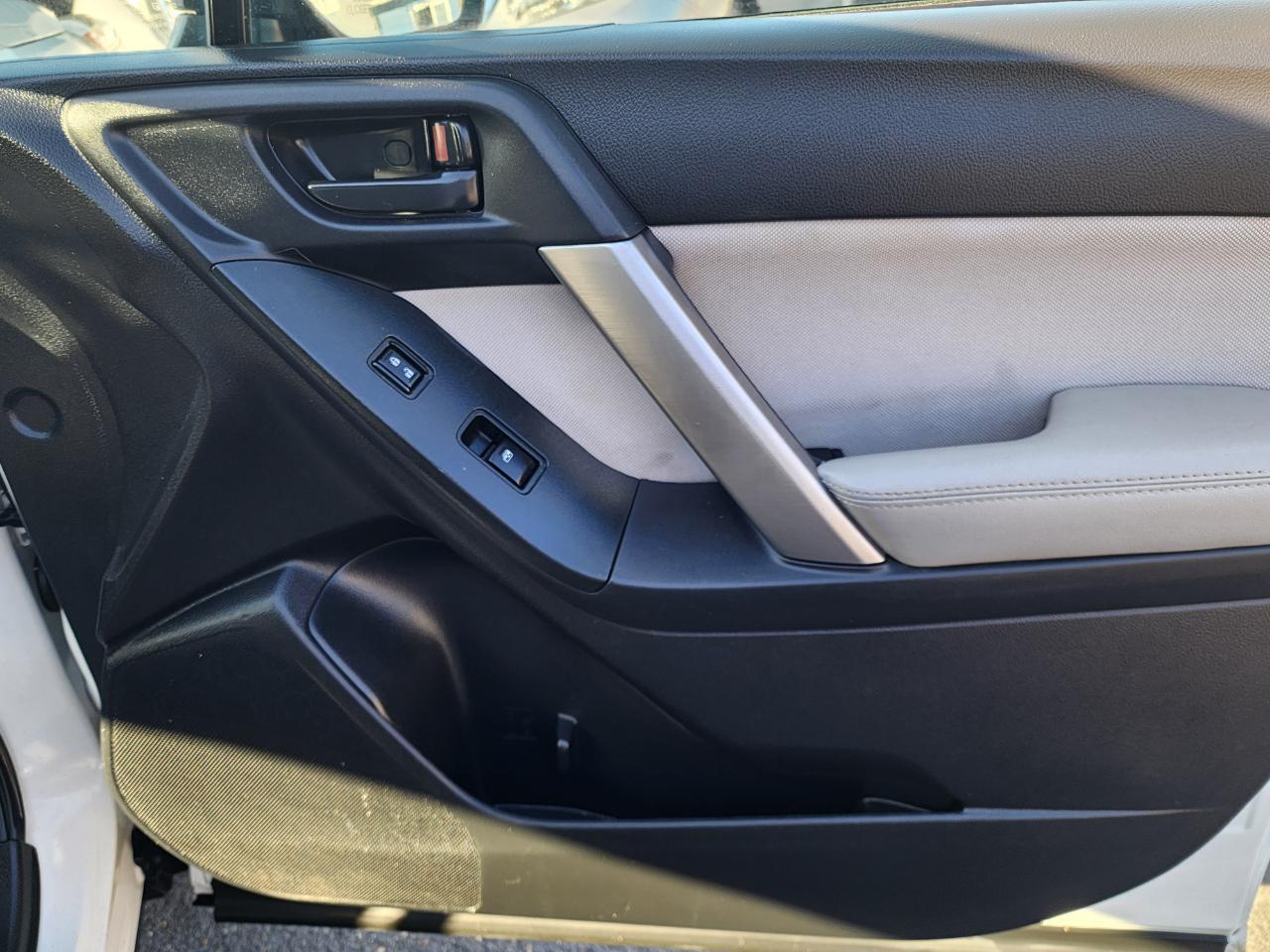 Subaru Forester 2.5i Premium PZEV CVT 2016