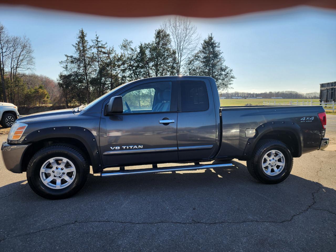 Nissan Titan LE King Cab 4WD 2006