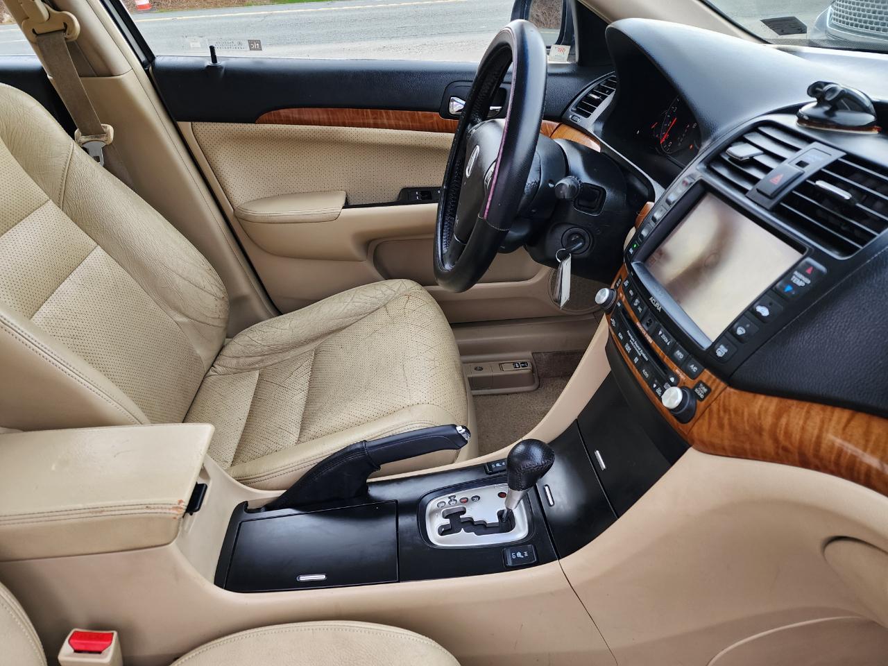 Acura TSX 5-speed AT with Navigation 2006