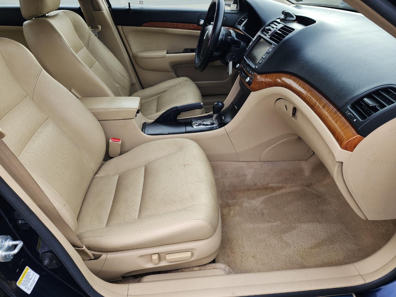 Acura TSX 5-speed AT with Navigation 2006