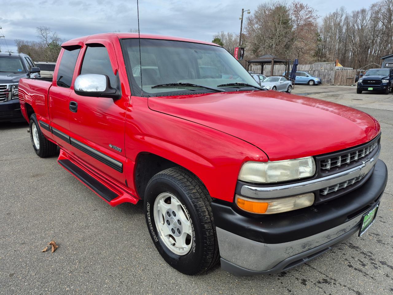 Chevrolet Silverado 1500 LS Ext. Cab 3-Door Long Bed 2WD 2000