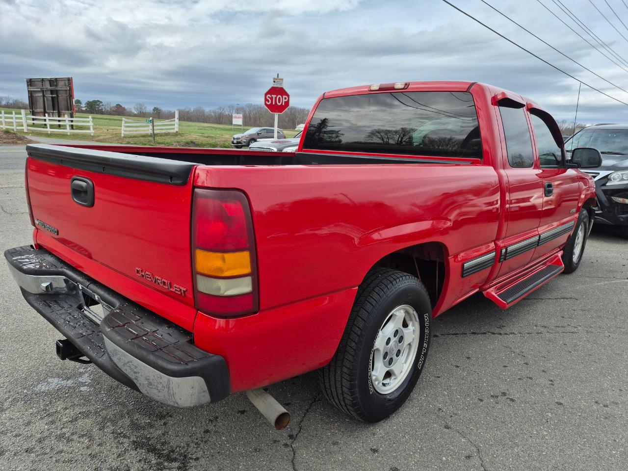 Chevrolet Silverado 1500 LS Ext. Cab 3-Door Long Bed 2WD 2000