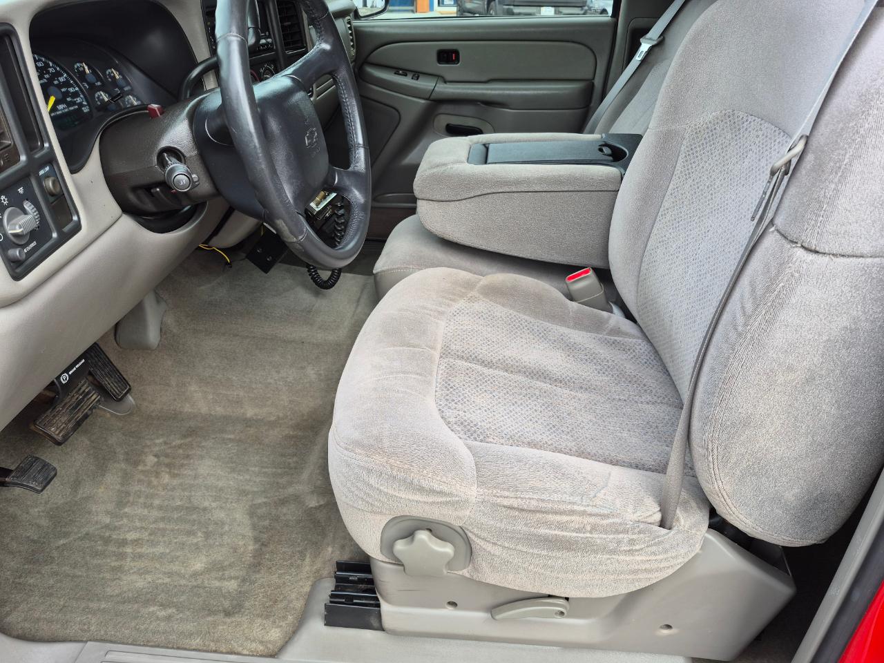 Chevrolet Silverado 1500 LS Ext. Cab 3-Door Long Bed 2WD 2000