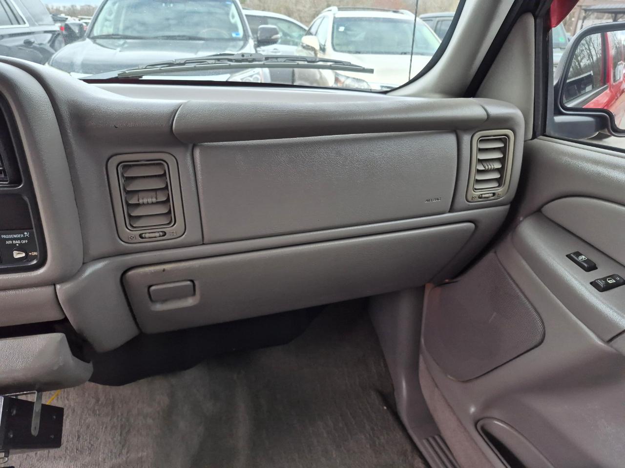 Chevrolet Silverado 1500 LS Ext. Cab 3-Door Long Bed 2WD 2000