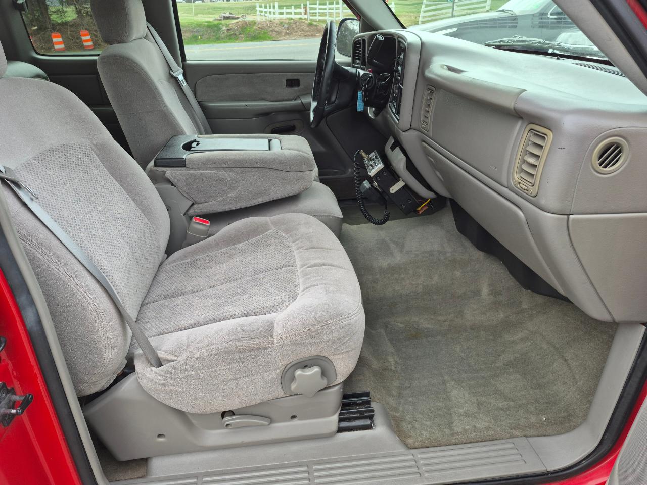 Chevrolet Silverado 1500 LS Ext. Cab 3-Door Long Bed 2WD 2000