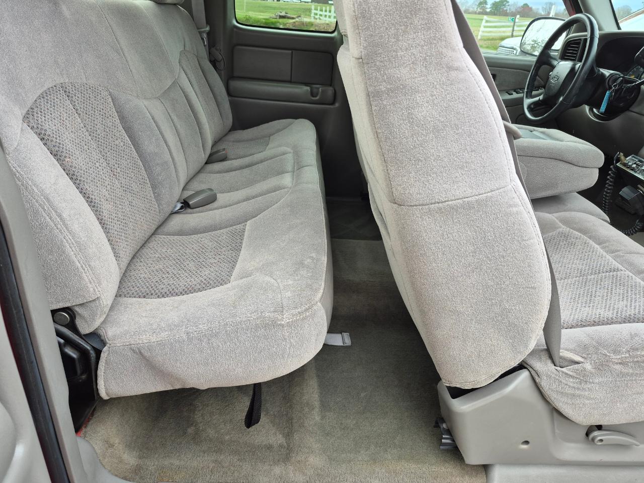 Chevrolet Silverado 1500 LS Ext. Cab 3-Door Long Bed 2WD 2000