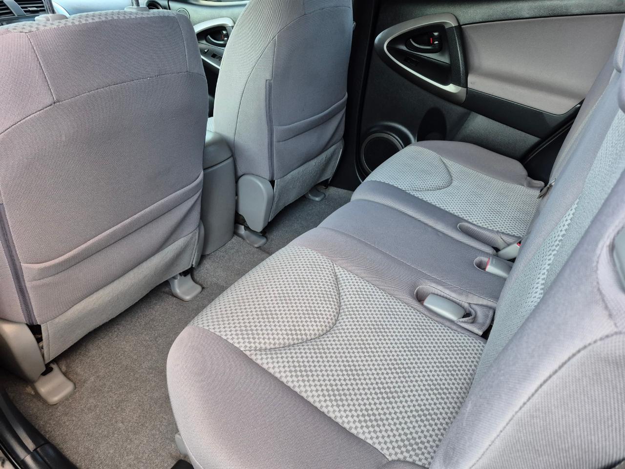 Toyota RAV4 Limited I4 4WD 2006