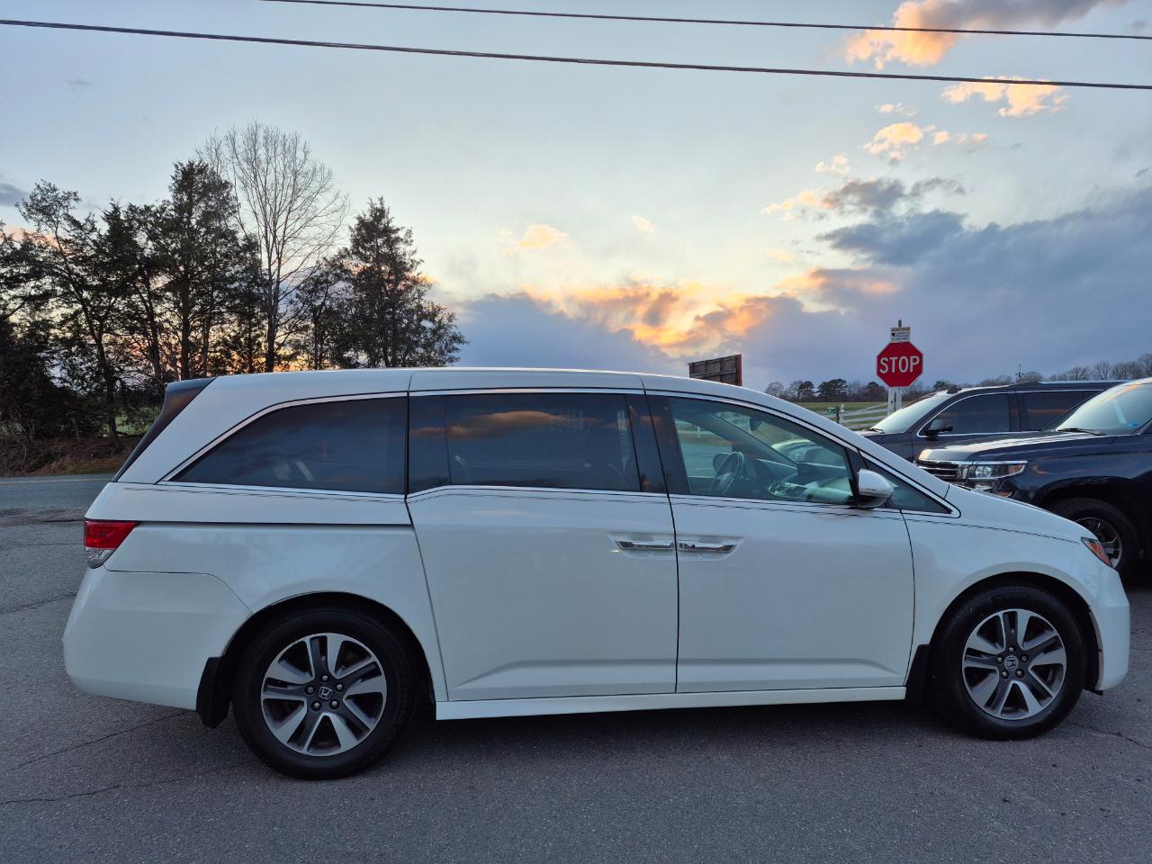 Honda Odyssey Touring Elite 2016