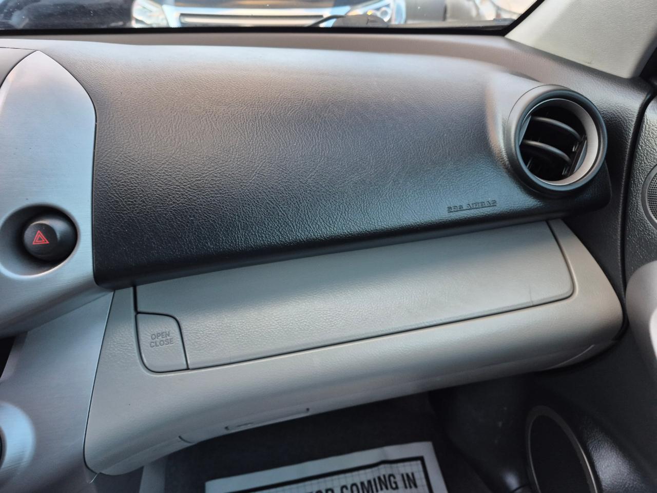 Toyota RAV4 Base I4 4WD 2007