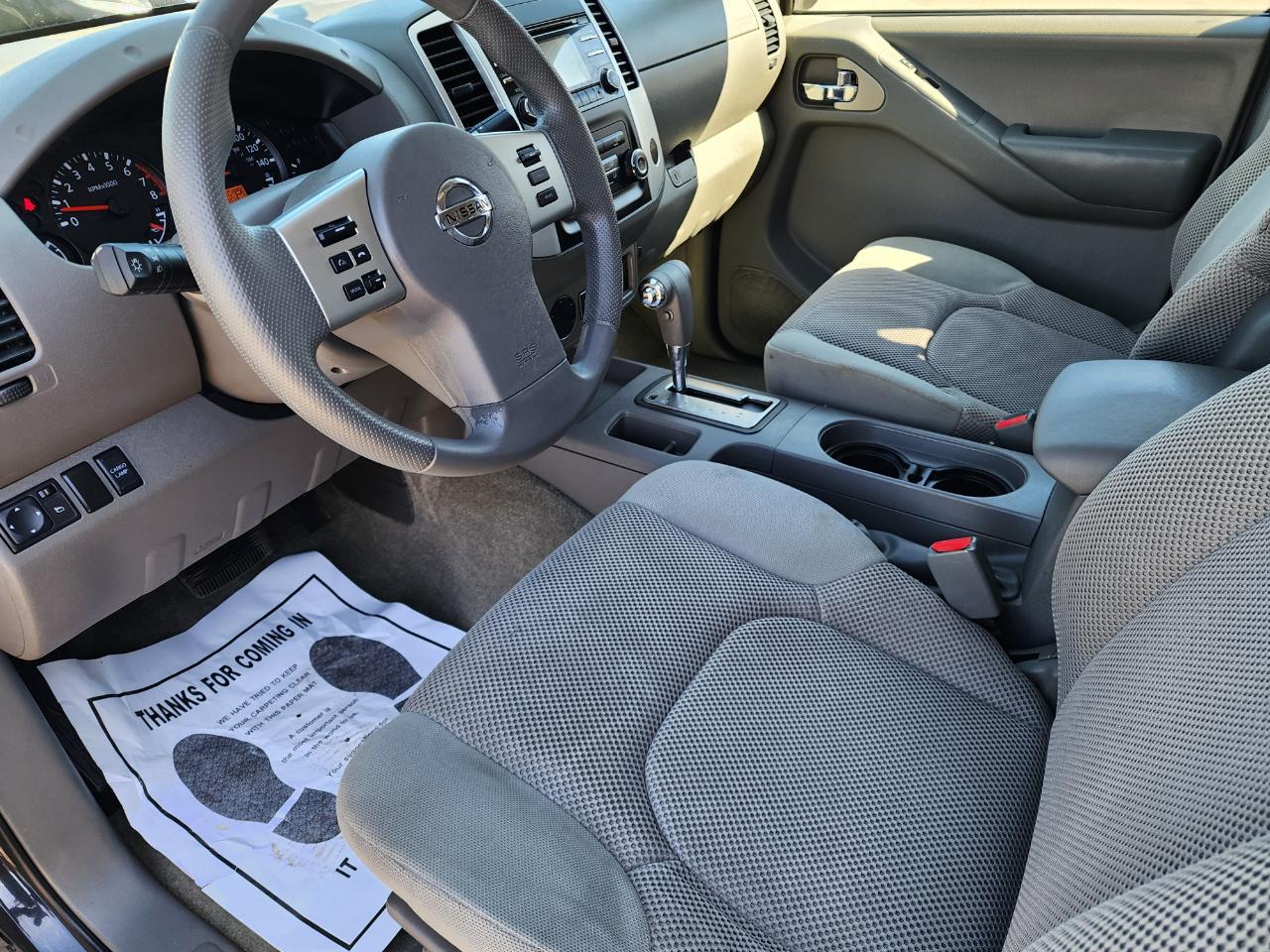 Nissan Frontier S Crew Cab 5AT 2WD 2014