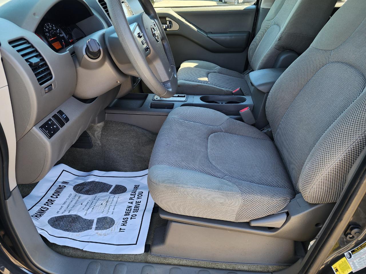 Nissan Frontier S Crew Cab 5AT 2WD 2014