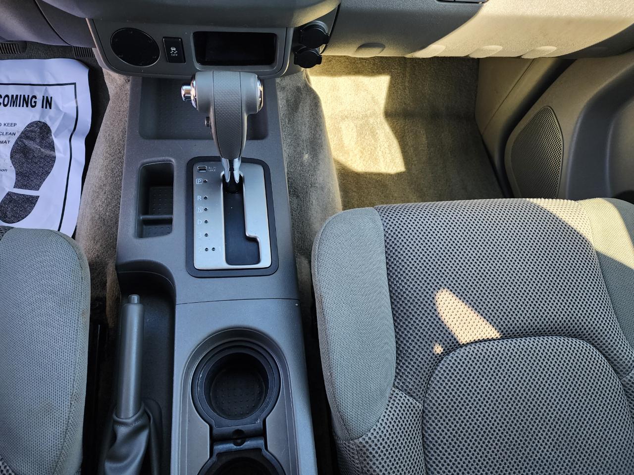 Nissan Frontier S Crew Cab 5AT 2WD 2014