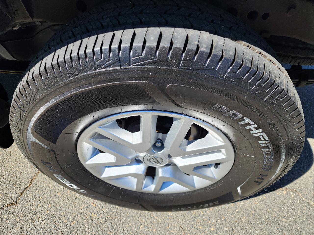 Nissan Frontier S Crew Cab 5AT 2WD 2014