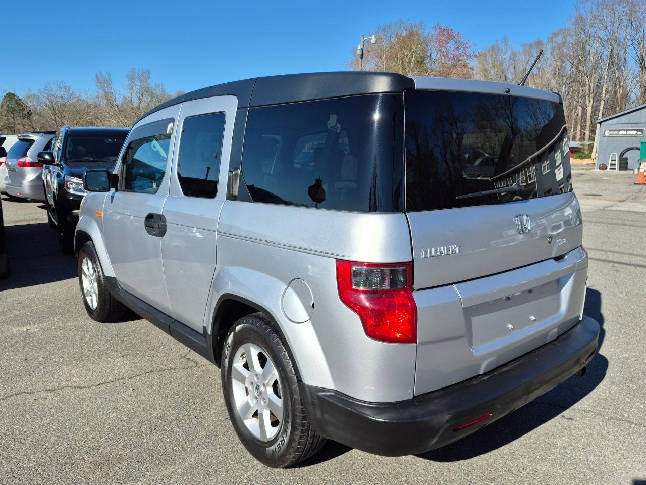 Honda Element EX 2WD AT with Navigation System 2010