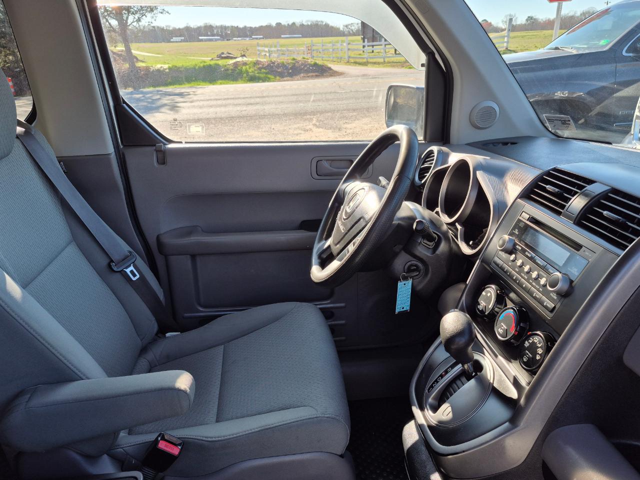 Honda Element EX 2WD AT with Navigation System 2010