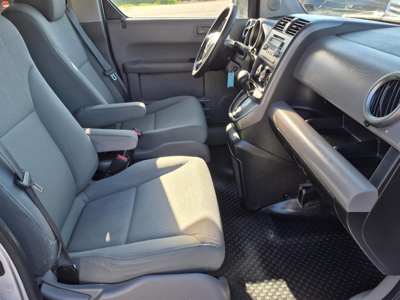 Honda Element EX 2WD AT with Navigation System 2010