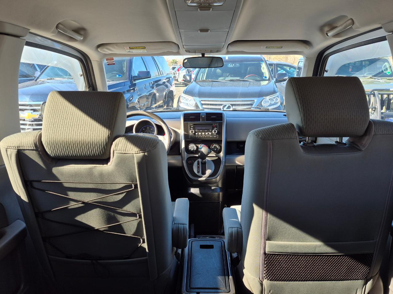 Honda Element EX 2WD AT with Navigation System 2010