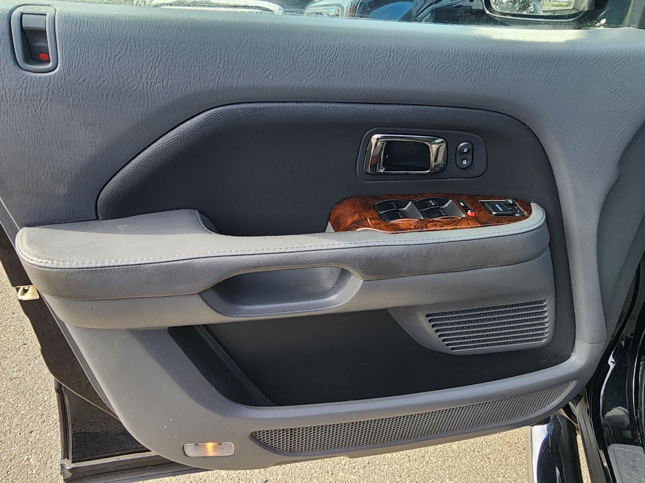 Honda Pilot EX 4WD w/ Leather and DVD 2006