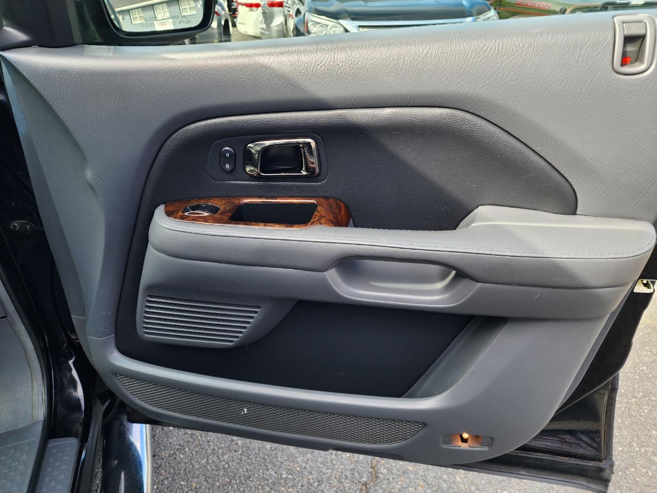 Honda Pilot EX 4WD w/ Leather and DVD 2006