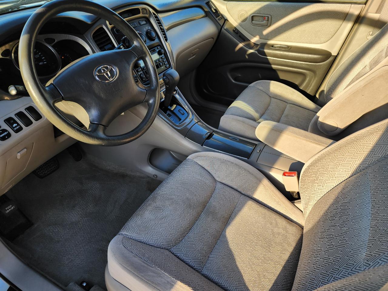 Toyota Highlander V6 2WD 2003