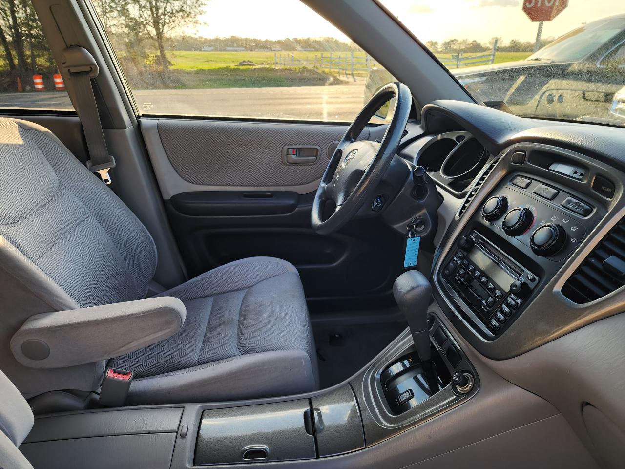 Toyota Highlander V6 2WD 2003