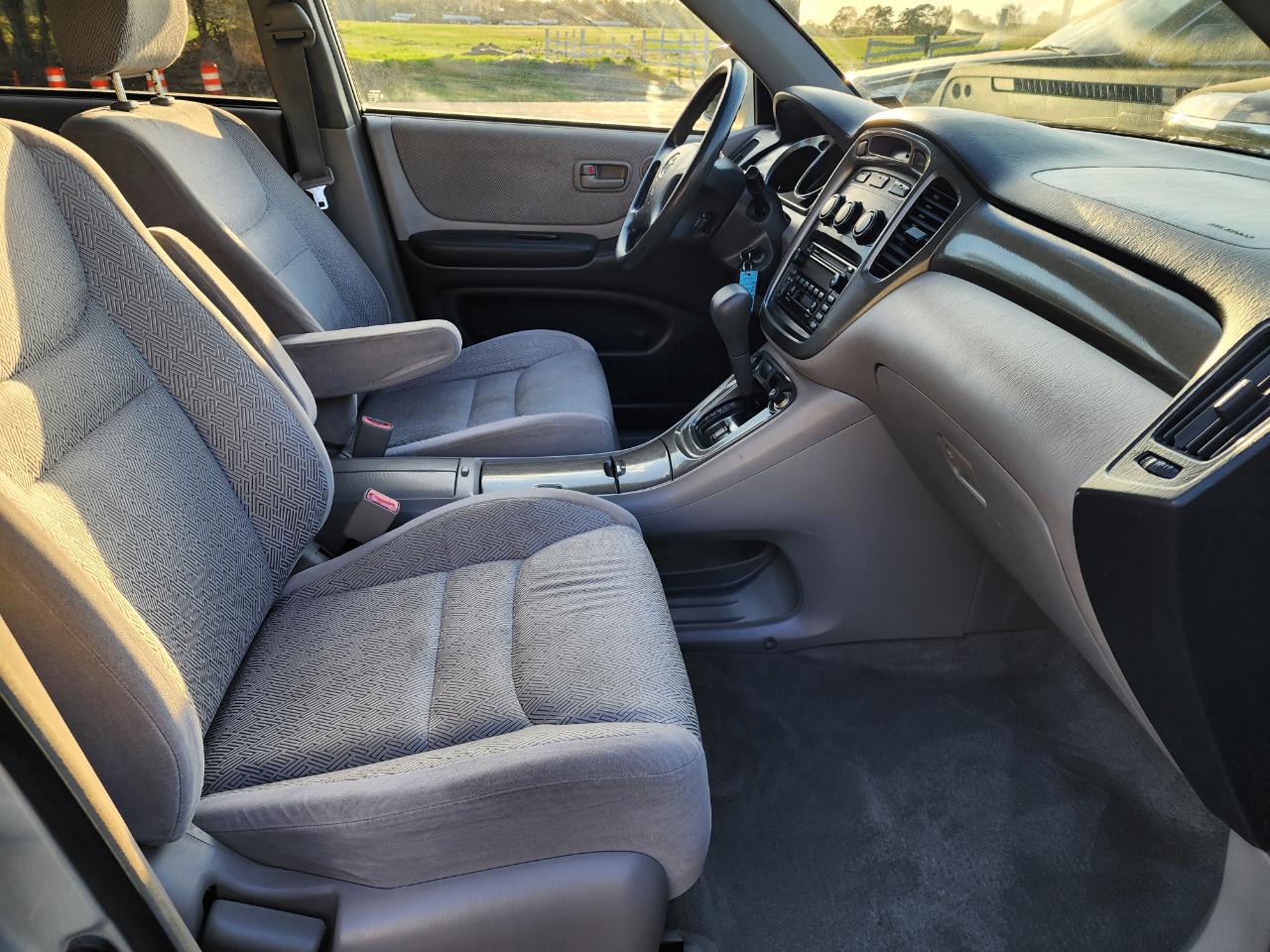 Toyota Highlander V6 2WD 2003